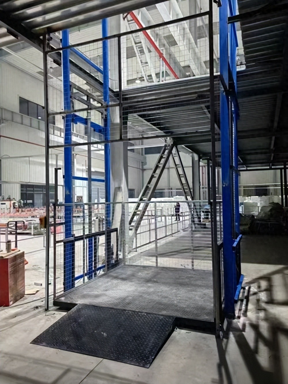 买液压升降货梯别踩坑！这个使用秘诀让你一年省下好几万